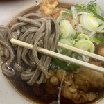 一由そば - 箸と同じくらい太い蕎麦