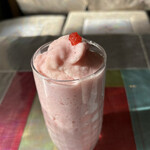 Hi Coffee - ストロベリーヨーグルトスムージー
