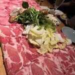 水炊き吟醸もつ鍋 由乃 - 