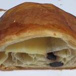 パンカラト ブーランジェリーカフェ - パンオショコラ断面