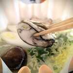 かき船 かなわ - 牡蠣は予め日が通して有りました。残念だけど、安全第一。その分濃厚な牡蠣らしい味わいを堪能できました。