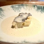 jinen. - ③カリフラワーのムニエル、トリュフ乗せ