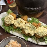 大衆酒場だんだん。 - チキン南蛮は中ジューシー、外カリッ、ホロッでなんだか心があったまる。