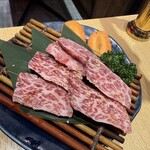 肉問屋直営 国産和牛焼肉 牛若丸 秋葉原店 - 