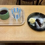 珈琲生活館 - コーヒーは「ブラジル ブラックハニー」　メニューの説明に「ハーブ感があり…」と記載がありましたが、飲んで納得。まろやかでさわやか。