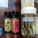 濃麺 海月 - 卓上調味料