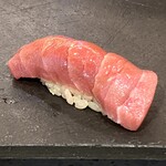 神楽坂 鮨 弥栄 - 中とろ