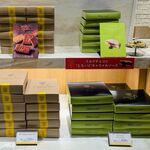 ヨコハマ キャラメルラボ - 売場3