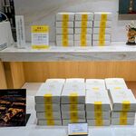 ヨコハマ キャラメルラボ - 売場1