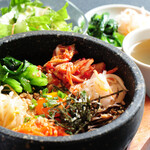 厳選A5黒毛和牛×焼肉食べ放題 令火 - 石焼きビビンバ定食