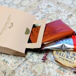 ガトーフェスタ ハラダ 本館シャトー・デュ・ボヌール - プチバッグの中身