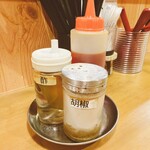 まぜそば鳳 - 卓上調味料