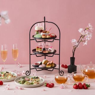 【3～4月限定】「いちご×桜」のスプリングアフタヌーンティー