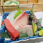 魚と煮込みとわら焼きと ととと - 