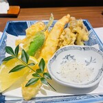 魚と煮込みとわら焼きと ととと - 
