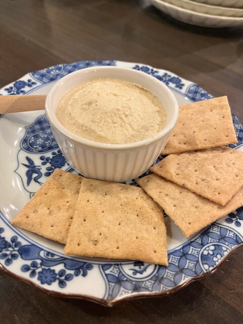 豆腐のフムス クラッカーと
