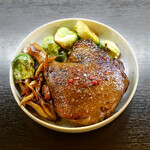 常夜灯 - つくば産 バルバリ鴨のロースト  ¥2,500