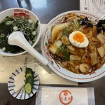 蓬来軒 本店 - 中華丼