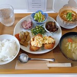 パラダイス カフェ - 料理写真:ナチュラル定食 1300円　(ごはん少なめ50円引き)
