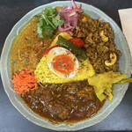 MOGUMOGU - チキンカレー
ナッツキーマカレー
マスタードチキンカレー