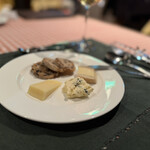 ビストロミモザ - 最後のデザートをチーズに変更してもらったやつ。チーズの量、半端ないっしょw