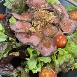 にしだ屋 - 自家製ローストビーフサラダ