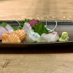 越後酒房 八海山 - 北陸鮮魚5種盛り合わせ（2人前）