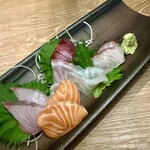 越後酒房 八海山 - 北陸鮮魚5種盛り合わせ（2人前）アップ