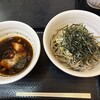 なぜ蕎麦にラー油を入れるのか。 新橋店