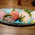 川万 - 刺身盛り合わせ 3,500円※金目鯛、アジ、中トロ、カンパチ、甲いか