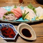 川万 - 刺身盛り合わせ 3,500円※金目鯛、アジ、中トロ、カンパチ、甲いか