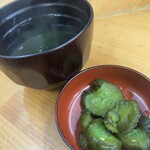 うな正 - お吸い物とお新香はおかわり自由。