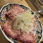 黒毛和牛ホルモン大衆焼肉しんすけ - 