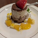 和ビストロKIKI - オリジナルのティラミス。手作り感あってこの上なし！