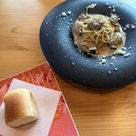 OYSTER HOUSE Grow - パンとパスタ