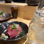 大衆酒場 たに - 和牛ハツ刺し