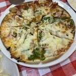 洋食 大吉 - ミックスピザ