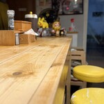 麺屋 いえろう - カウンターにて