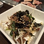 本格焼肉・もつ鍋 肉衛門 - 