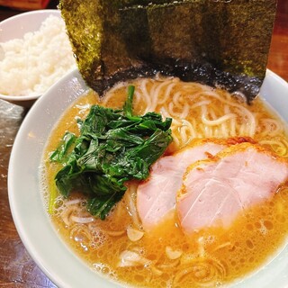 ラーメン 西山家_0
