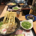 資さんうどん - 料理写真: