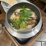 創作和食 たちうお - 鮭としめじとゴボウの釜飯