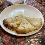 DURGA - チーズナンのチーズの種類が最高