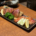 どすこい商店 ホルモン焼肉 豚星 - 