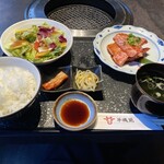 東京焼肉 平城苑 - 高級そうな和牛の切り落とし