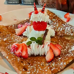 水辺のカフェテラス - 赤鬼さんのいちごのガレット