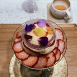 Haruka Murooka - 久米原さんと村田さんのいちごパフェ
      上から撮ってみました！