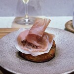 Haruka Murooka - 山ーファームさんの栗かぐや入りの焼きたて
      フォカッチャ金ゴマの香り