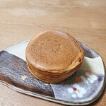 十勝 紫あん - 料理写真:粒あんとカスタード　税込180円