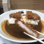 マイカリー食堂 - 揚げたてサクサク、禿げない衣が羨ましい、取れないカツラを作りたい